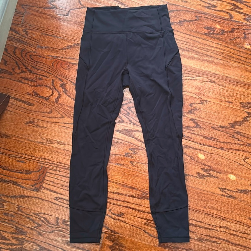 Lululemon in movement leggings- Black size 6